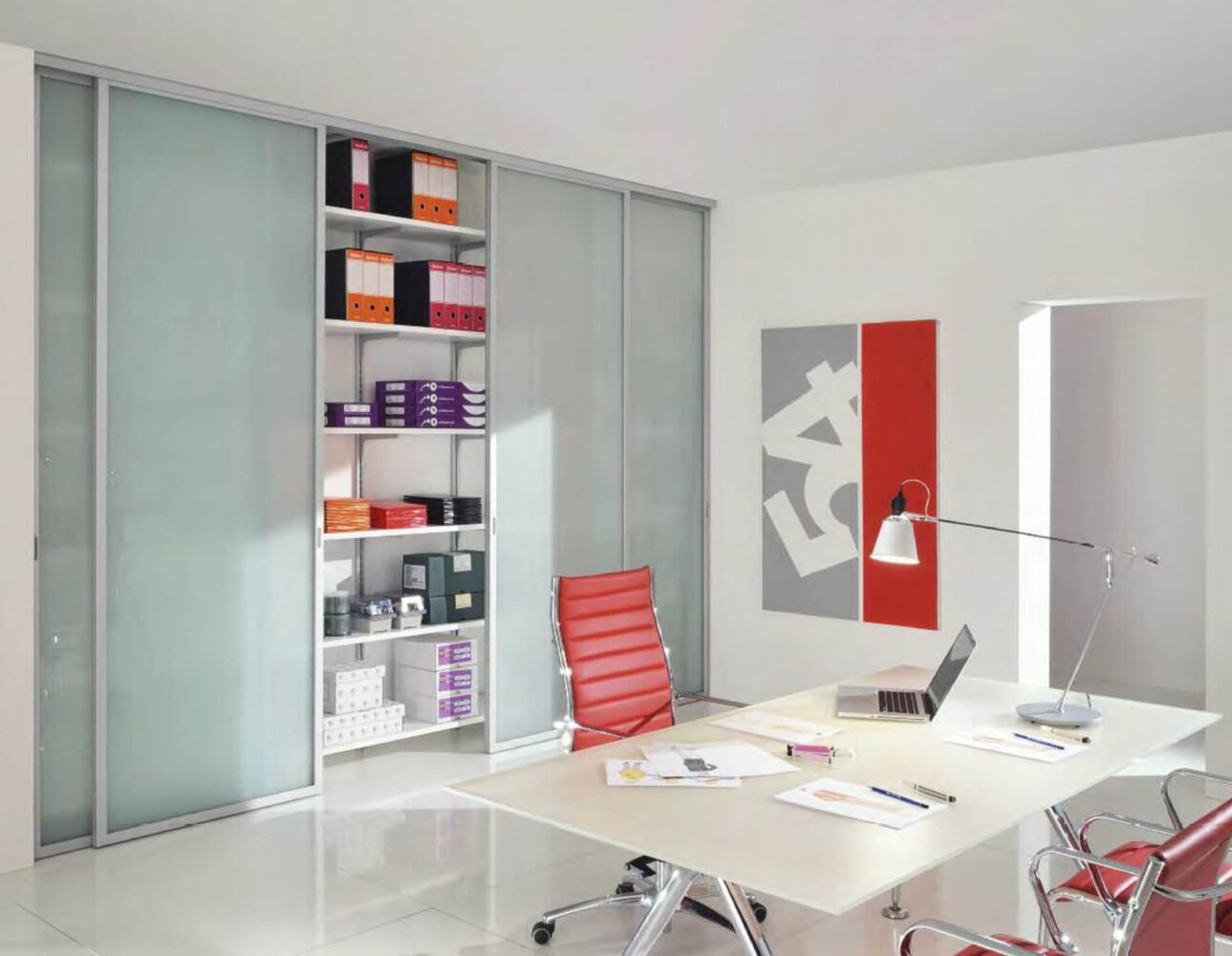 Closet niche shoe closet sliding doors composition 0a open 2
